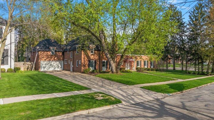 Property Photo:  950 San Jose Drive SE  MI 49506 