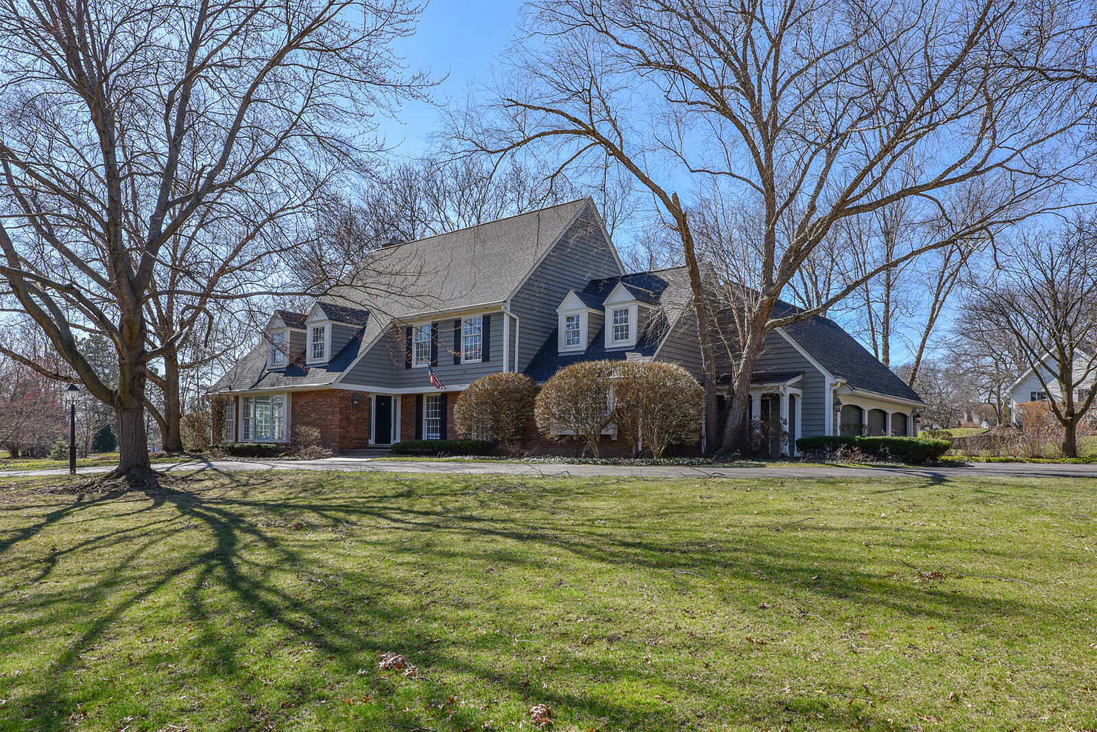 Property Photo:  688 Thompsons Way  IL 60067 