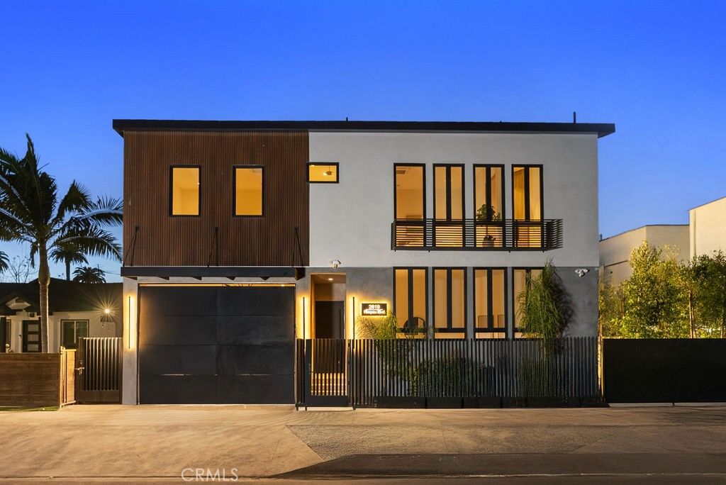 Property Photo:  2619 S Rimpau Blvd  CA 90016 