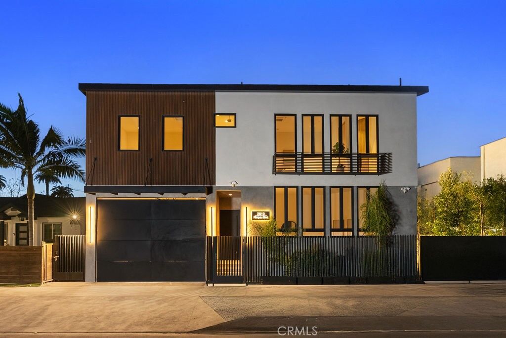 Property Photo:  2619 S Rimpau Blvd  CA 90016 