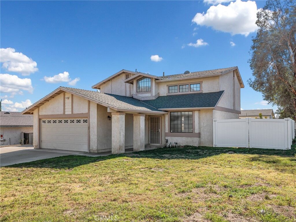 Property Photo: 2425 Hyatt CA 92407
