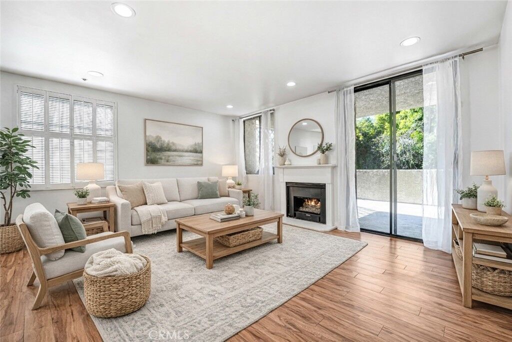 Property Photo: 7001 S La Cienega 101 CA 90045