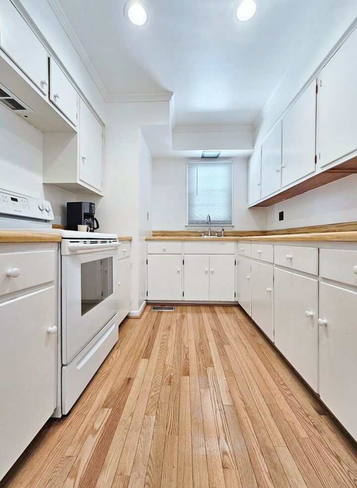 Property Photo:  221 Wallace Street  WV 24740 