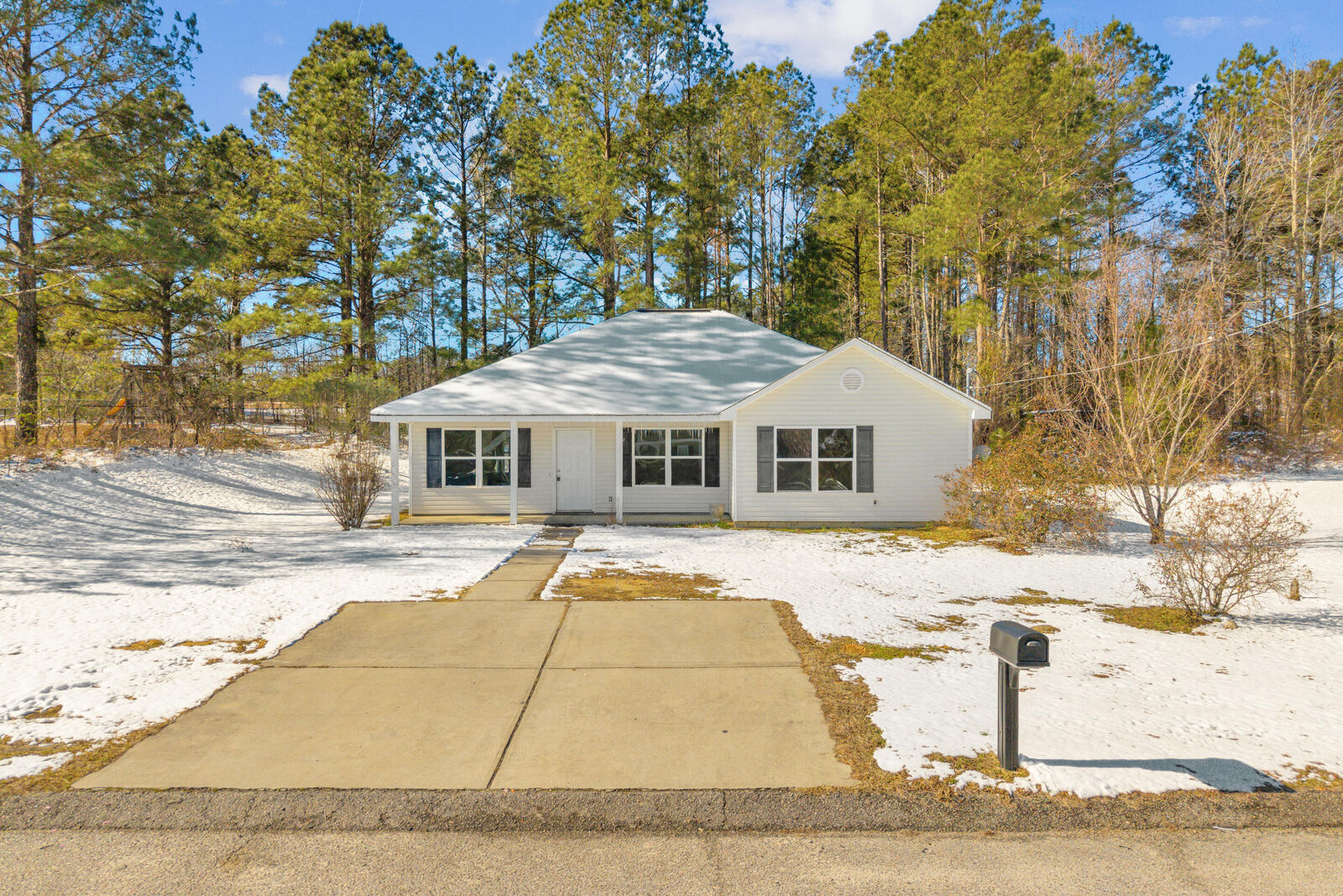 Property Photo:  1213 Northview Ext  GA 30824 