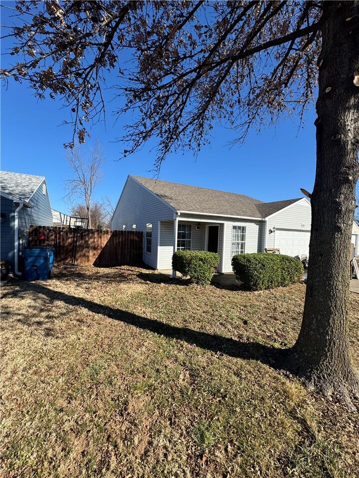 Property Photo:  3103 12th Street  AR 72712 