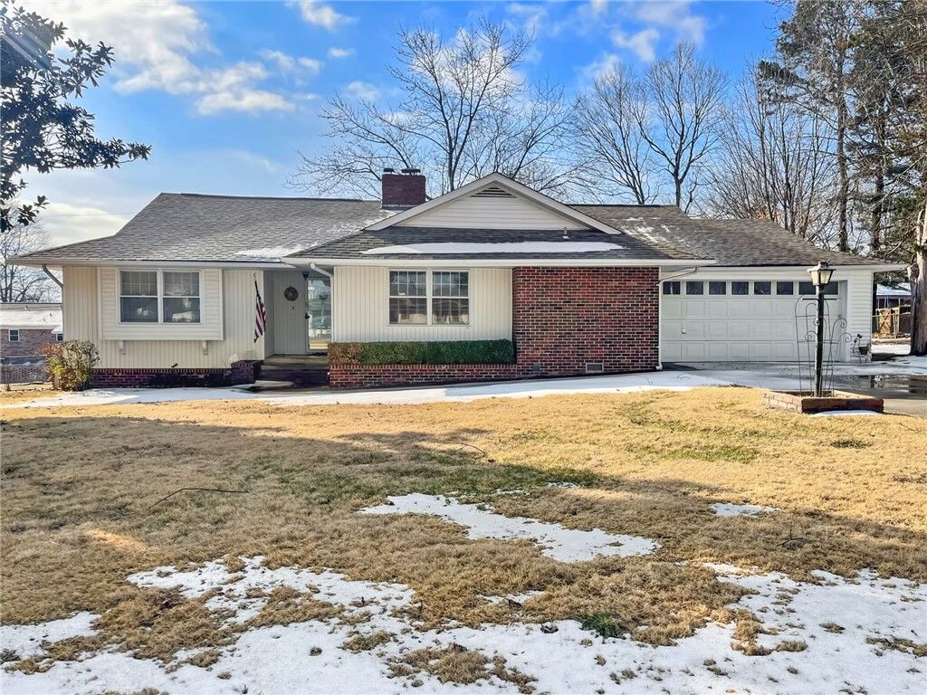 Property Photo: 1504 Ridgepark AR 72601