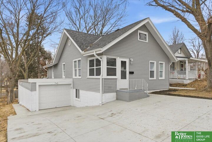 Property Photo:  4820 N 45 Street  NE 68104 