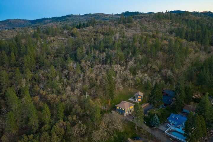 Property Photo:  330 E Fir Street  OR 97530 