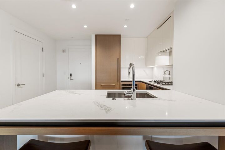 Property Photo:  380 Harrison Ave 1126  MA 02118 