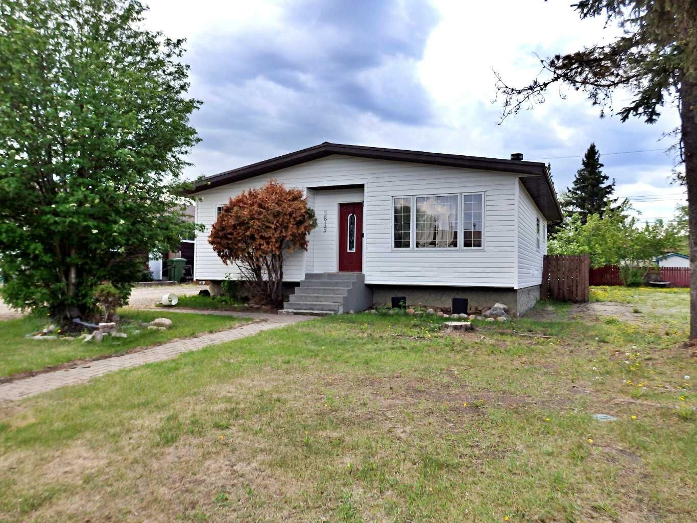Property Photo: 5819 51 Avenue AB T9X 1V8