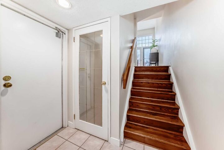 Property Photo: 322 Point McKay Gardens NW AB T3B 5B7