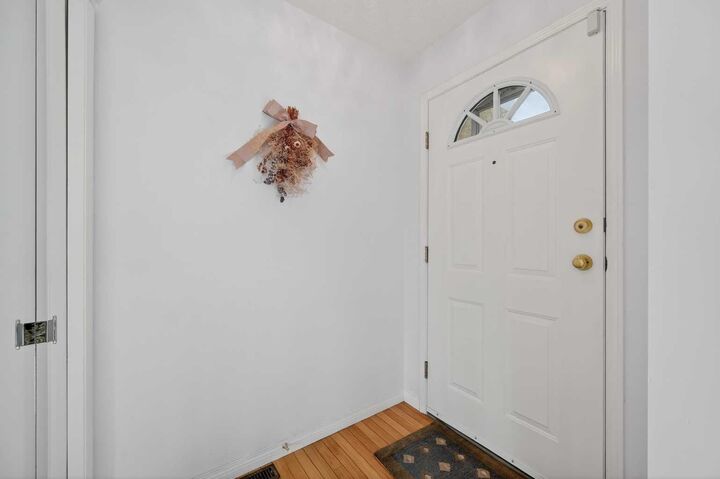 Property Photo: 12 Sierra Morena Way SW AB T3H 3E4