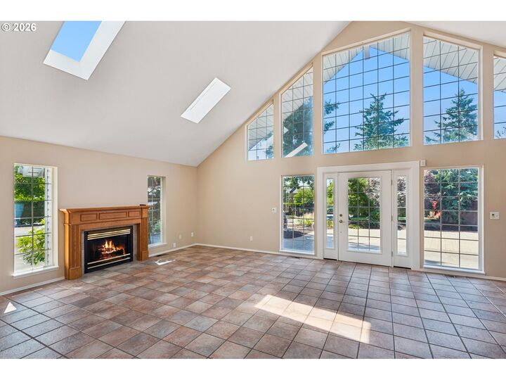 Property Photo:  12625 SE Sherman St  OR 97233 