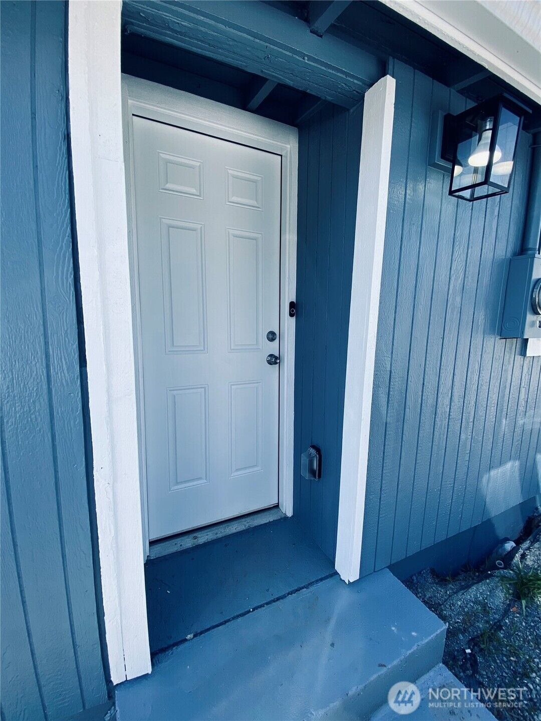 Property Photo: 3405 Rockefeller Avenue D WA 98201