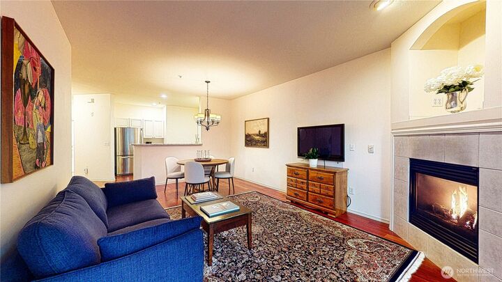 Property Photo:  12712  Admiralty Way E-103  WA 98204 
