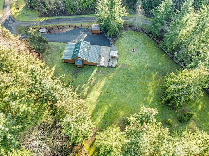 Property Photo:  51  Landgrove Lane  WA 98382 