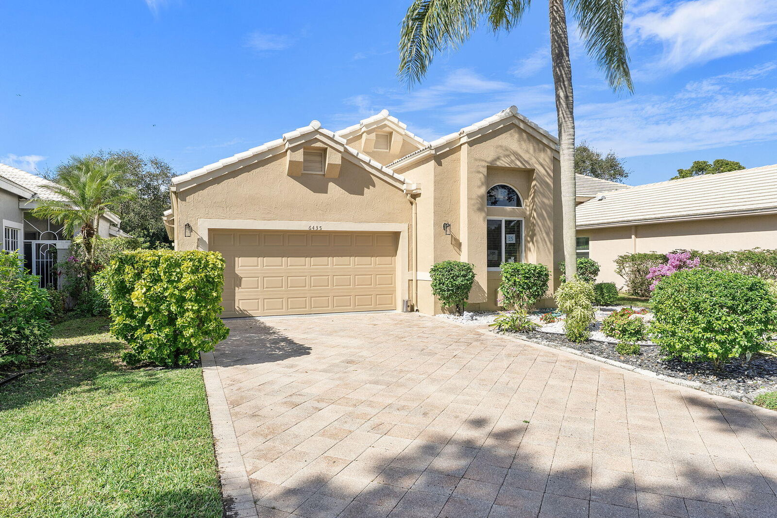 Property Photo:  6435 Three Lakes Lane  FL 33437 