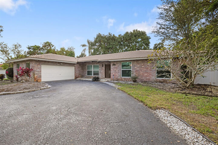 Property Photo:  9902 NW 20th Street  FL 33071 