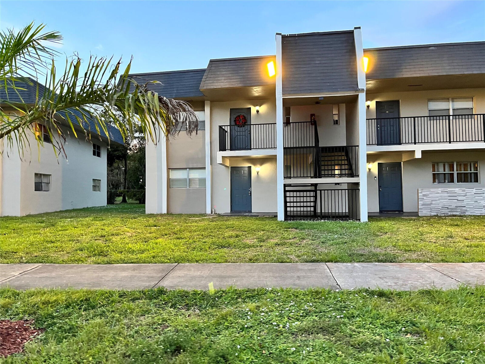 Property Photo:  7925 Fairview Drive 101  FL 33321 