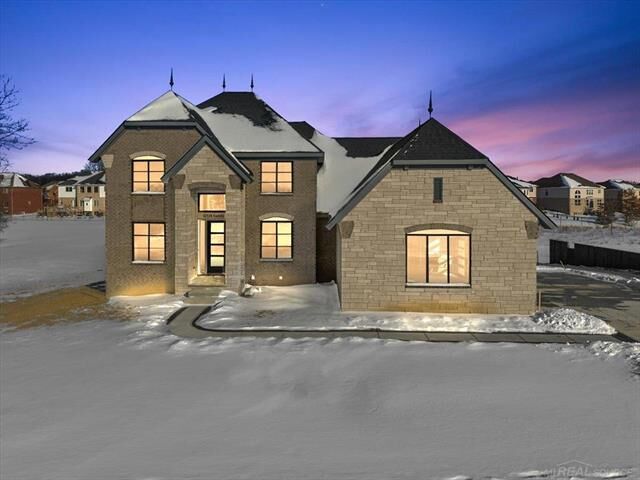 Property Photo:  42528 Saddle Lane  MI 48314 