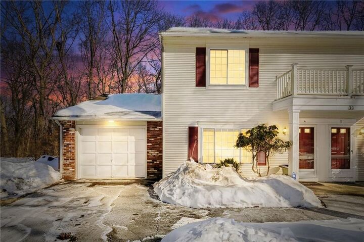 Property Photo:  33 Eagle Run  RI 02818 