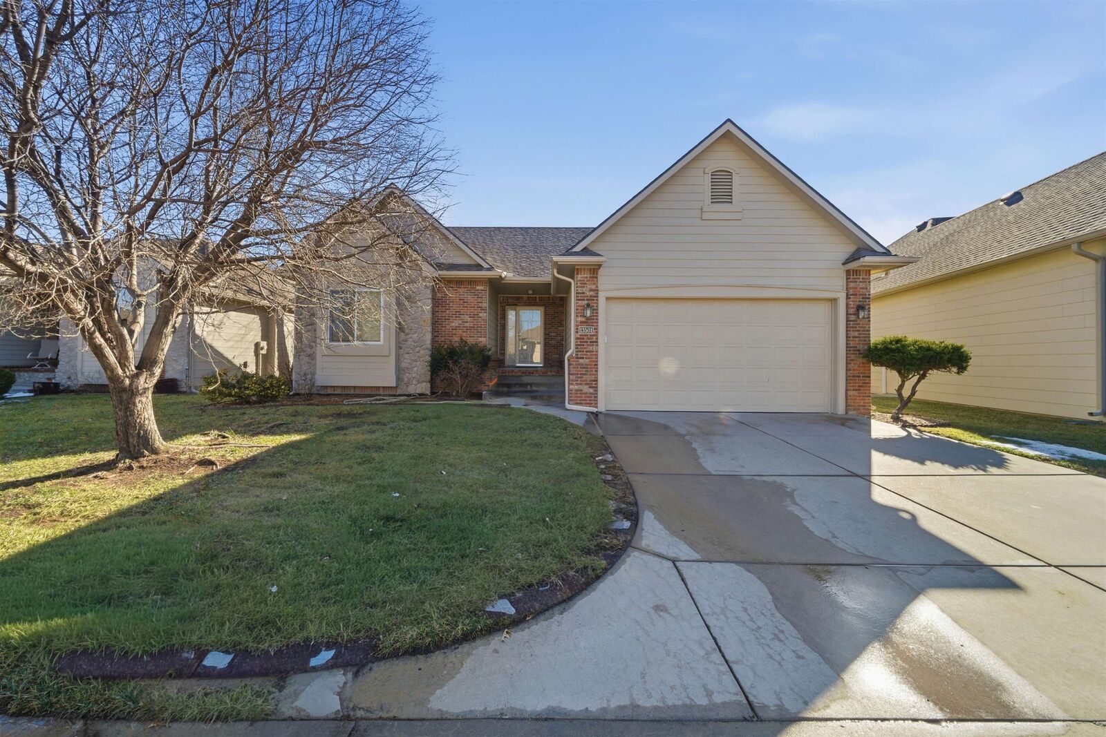 Property Photo:  13501 W Links St  KS 67235 