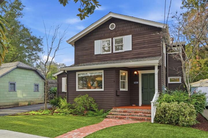 Property Photo:  429 Ruthven Avenue  CA 94301 