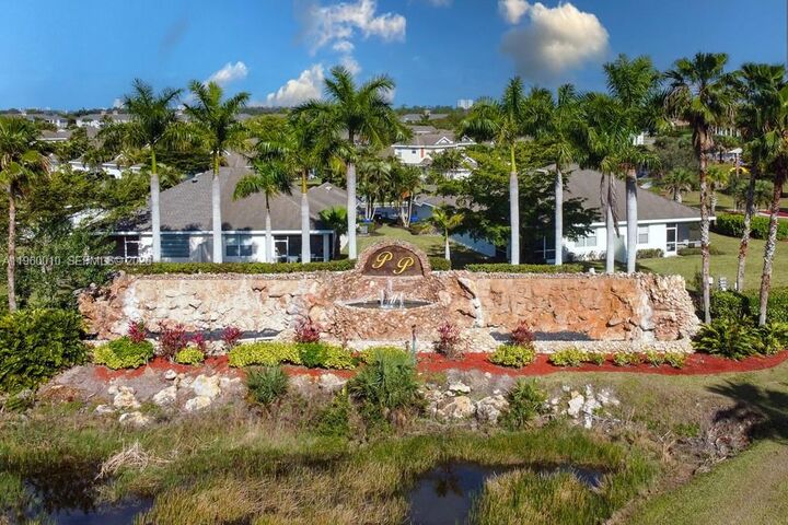 Property Photo:  4246 Liron Ave 203  FL 33916 