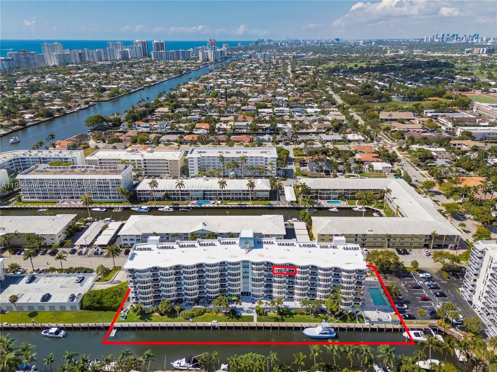 Property Photo:  3051 NE 48th St 604  FL 33308 