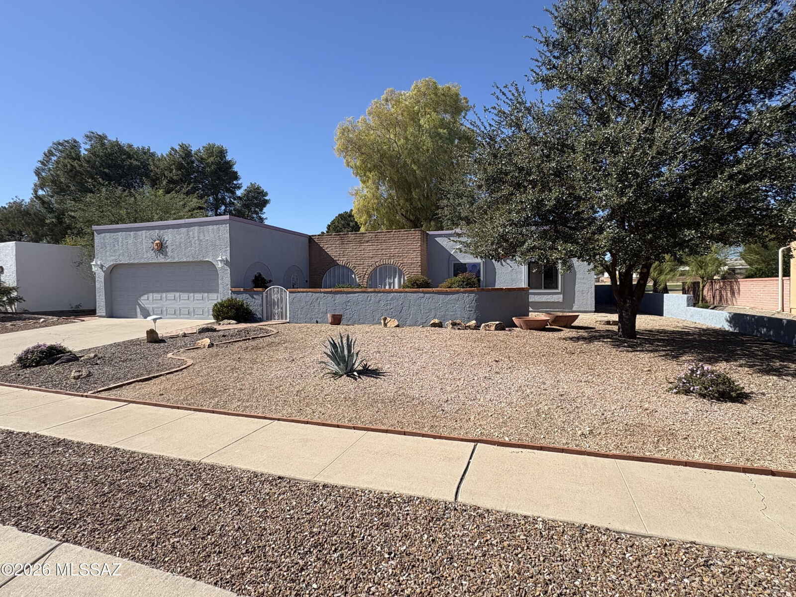 Property Photo:  1211 N Paseo Del Cervato  AZ 85614 