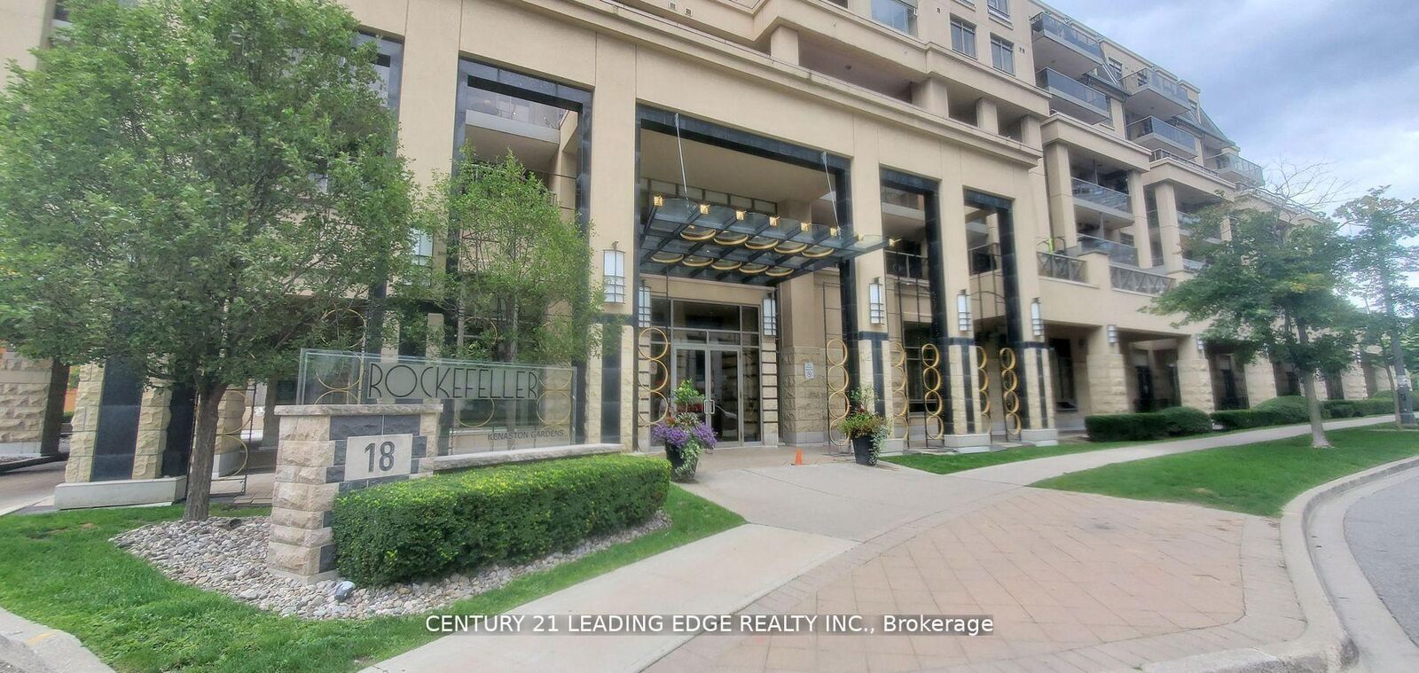 Photo de la propriété:  18 Kenaston Gardens 212  ON M2K 1G8 
