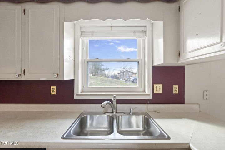 Property Photo:  1400 Brentwood Drive  TN 37743 