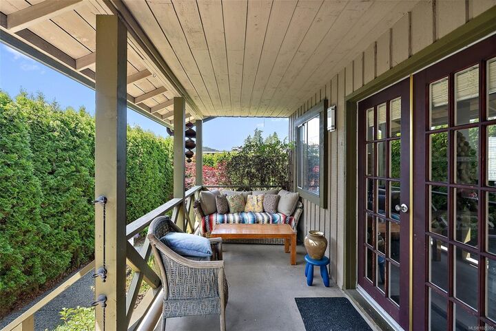 Photo de la propriété:  110 Jedburgh Pl  BC V9B 6N7 