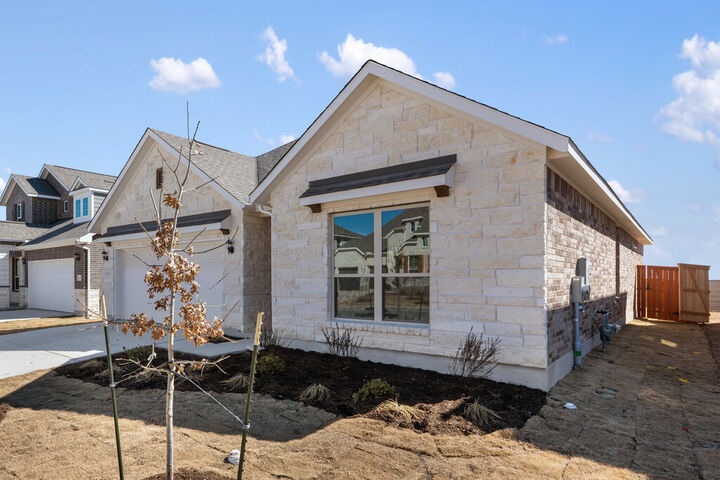 Property Photo:  1409 Dog Iron Street  TX 78633 