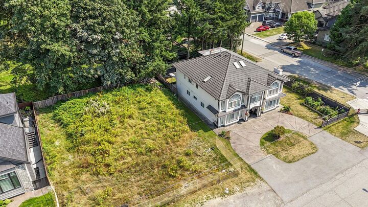 6222 133 Street — photo 1