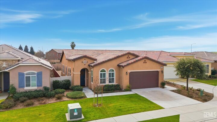 Property Photo:  9709 Richland Hills Lane  CA 93306 