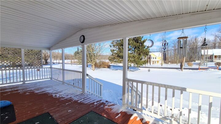 Property Photo:  2232 E Seneca Street  NY 14521 