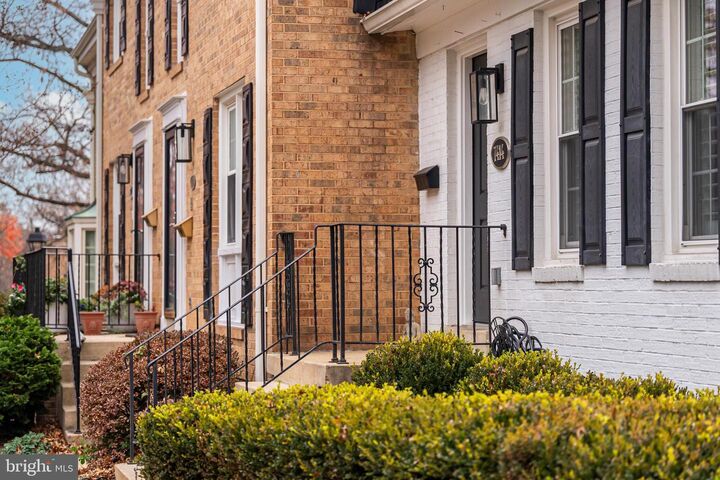 Property Photo: 7414 Hallcrest Drive VA 22102