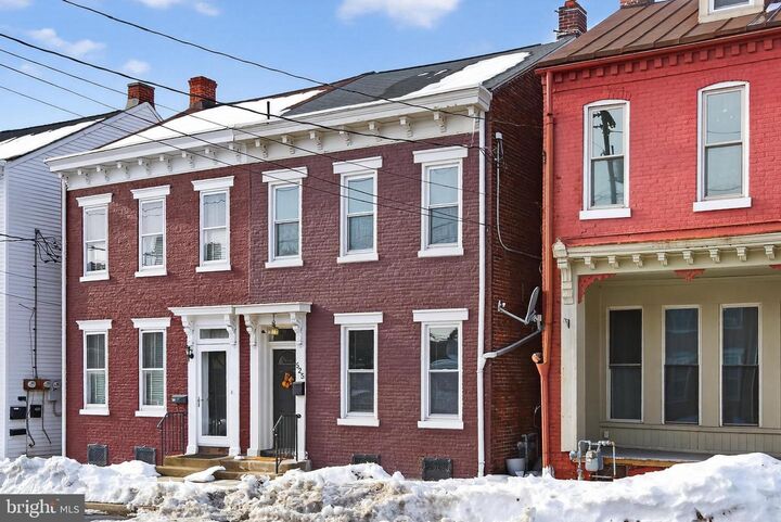 Property Photo:  525 Walnut Street  PA 17512 
