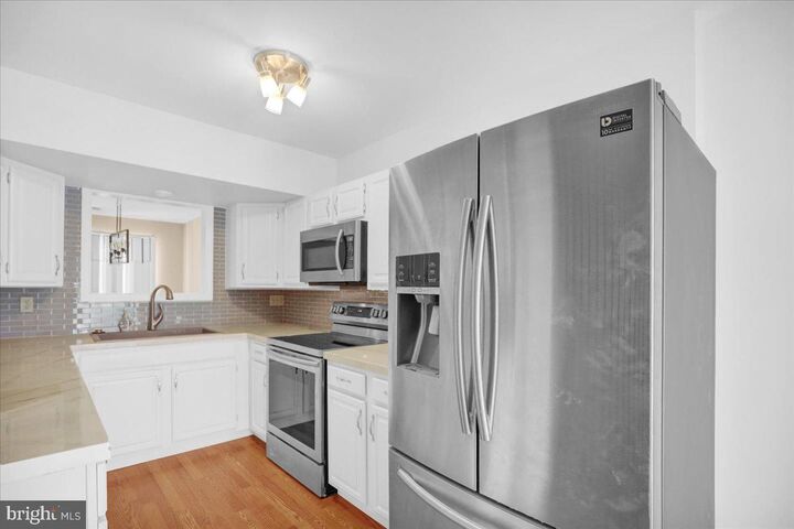 Property Photo:  9 Spring Walk Court  PA 17601 