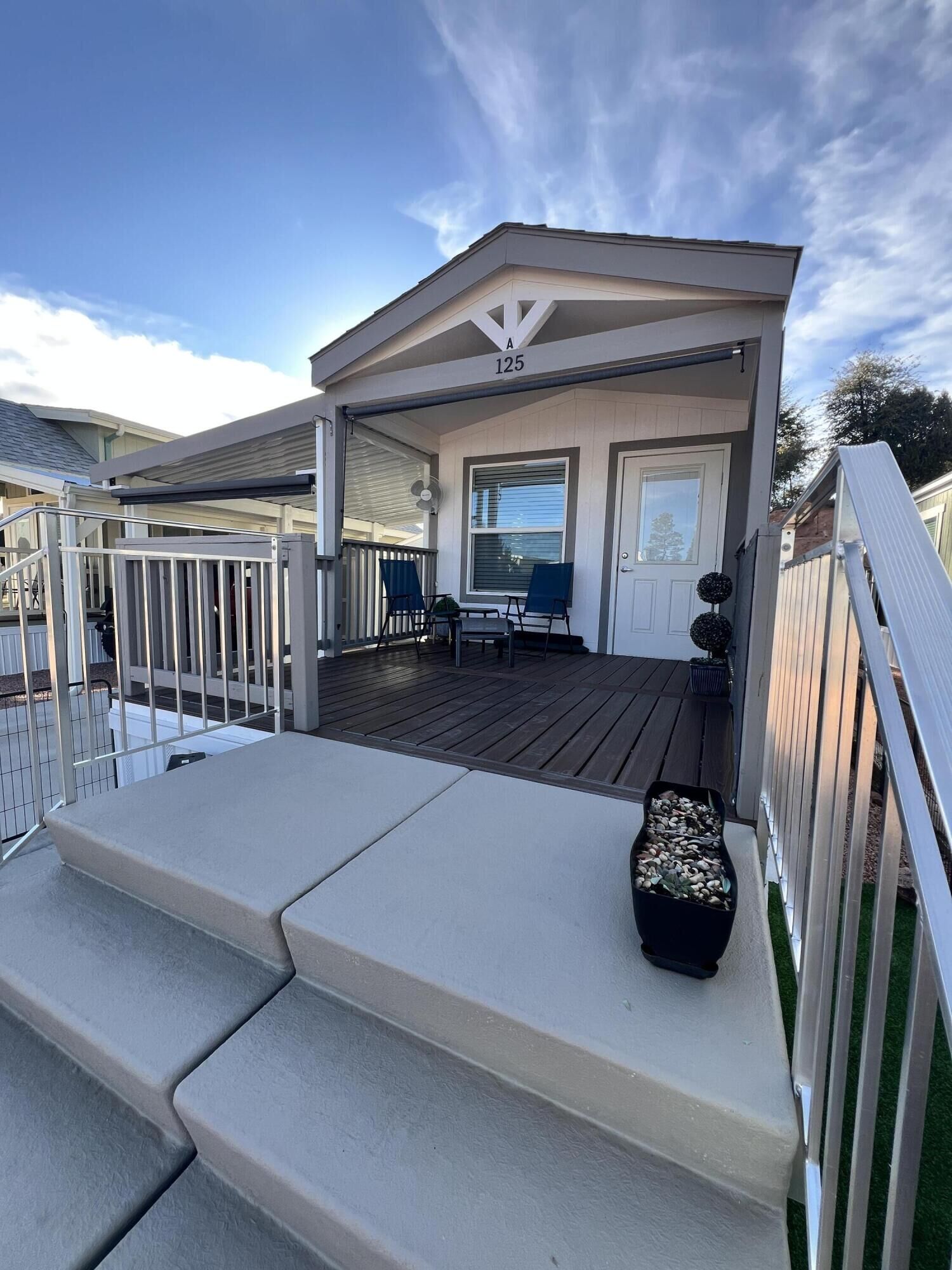 Property Photo: 16 N Star Vale Road AZ 85541