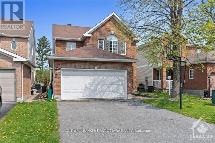 Property Photo: 9 Armagh Way ON K2J 4C3