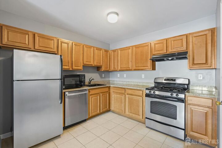 Property Photo:  1228 Morning Glory Drive  NJ 08831 