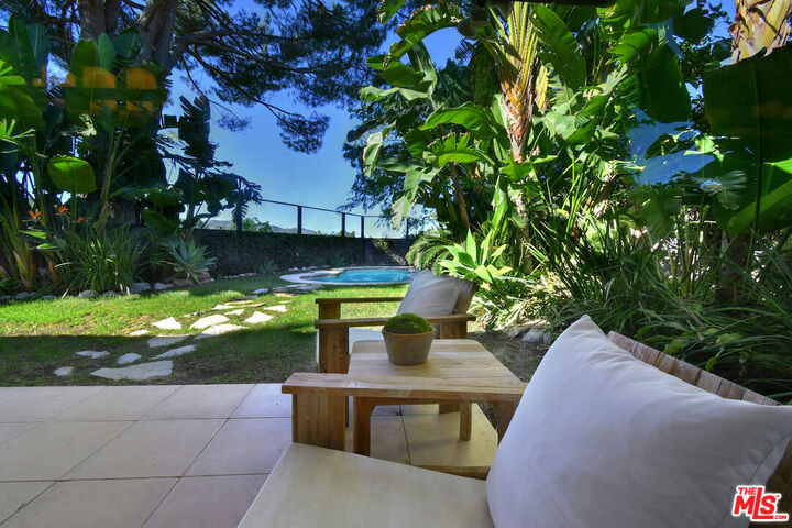 Property Photo:  3517 Scadlock Ln  CA 91403 