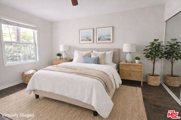Property Photo:  15061 Moorpark St  CA 91423 