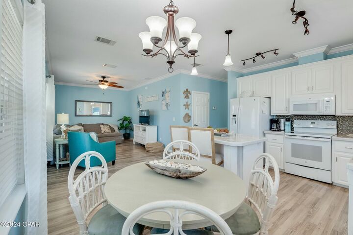 Property Photo:  313 Laureno Place  FL 32413 