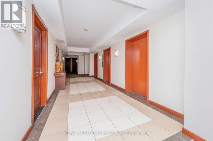 Property Photo:  200 Rideau Street 1704  ON K1N 5Y1 
