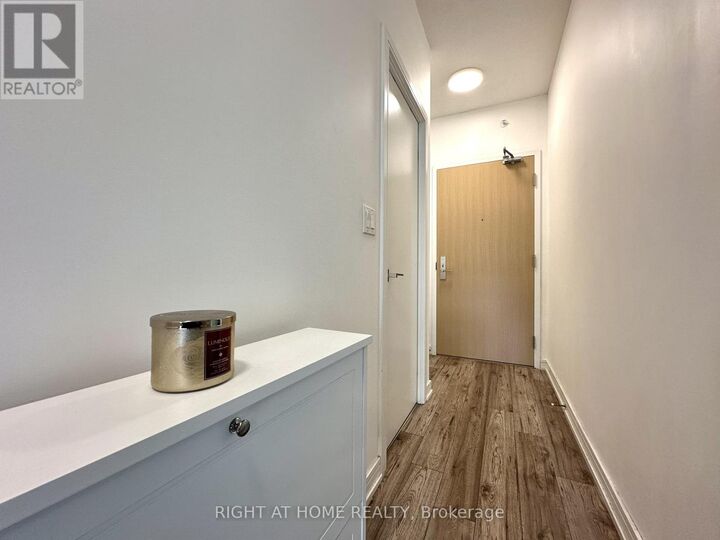 Property Photo:  621 Sheppard Avenue East 321  ON M2K 1B5 