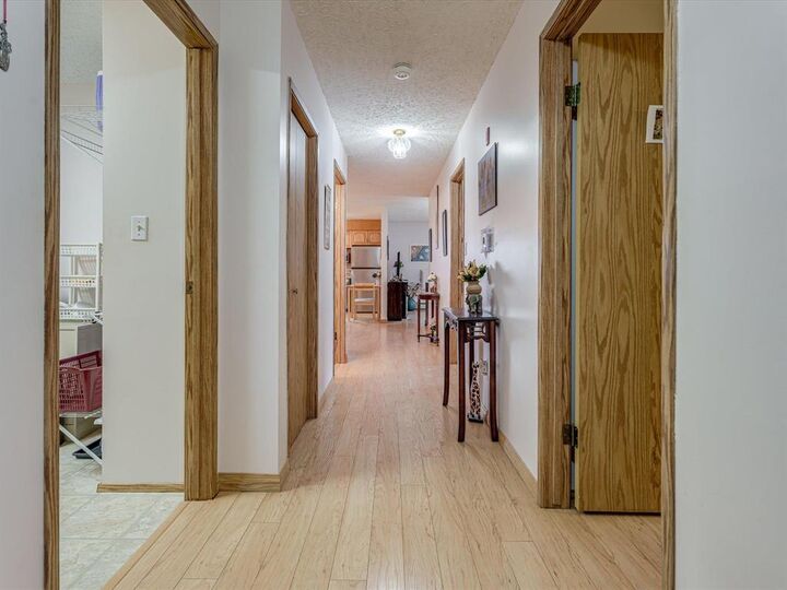 Photo de la propriété: 795 St Anne'S Road MB R2N 3X4