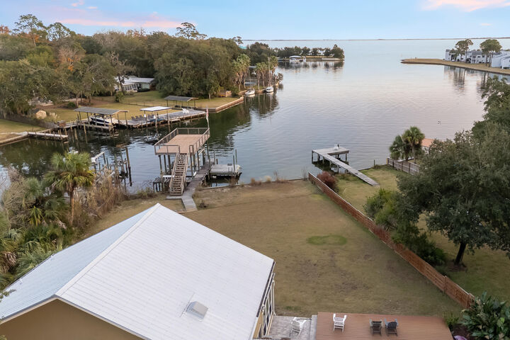 Property Photo:  27 Old Ferry Road  FL 32579 